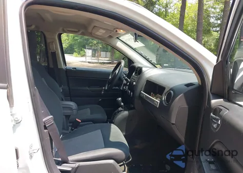 2014 Jeep Compass Sport из США, поврежденный, VIN 1C4NJCBA1ED777250